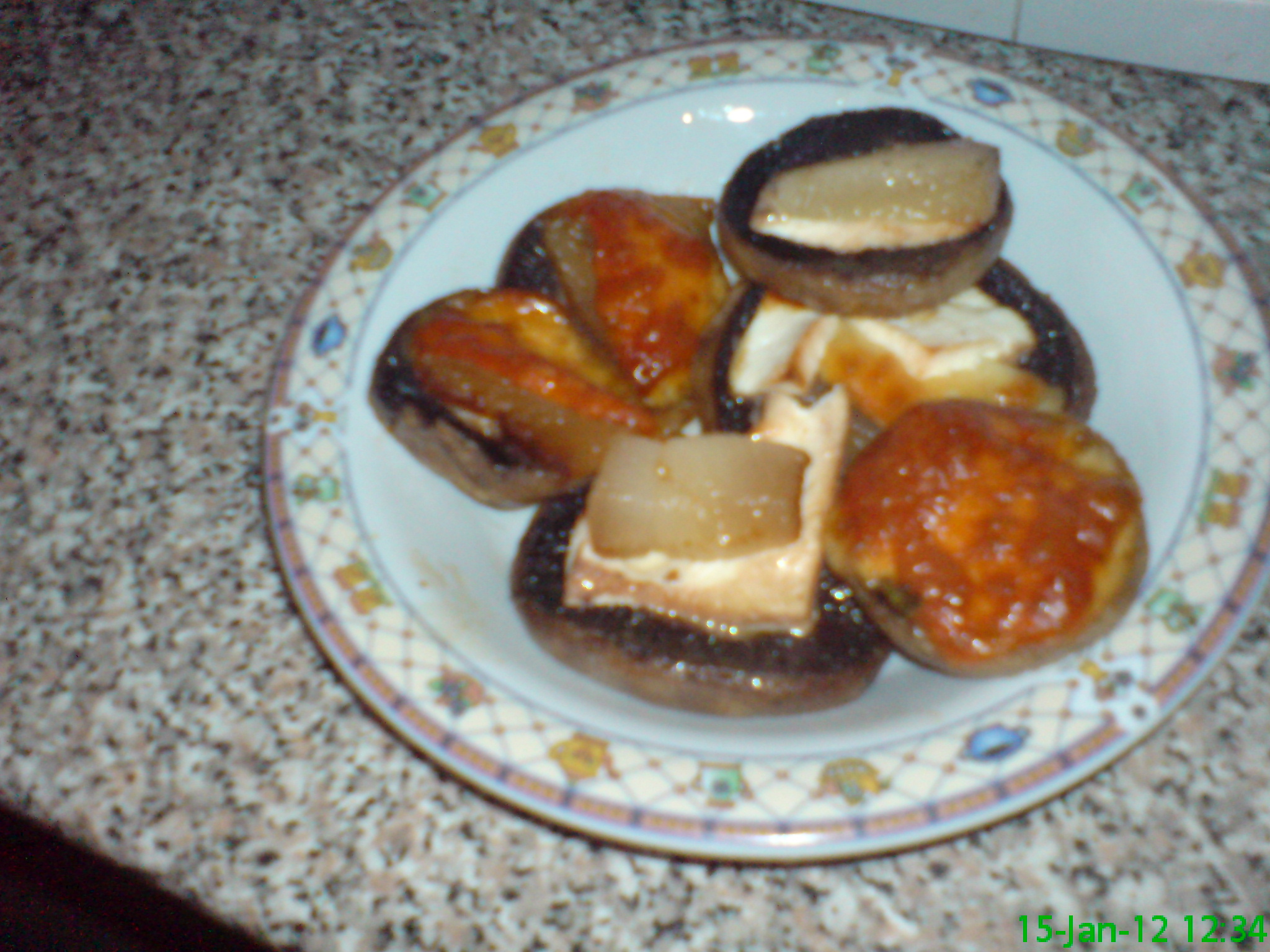 Imagine atasata: monthly_01_2012/post-1233-13266296795948.jpg