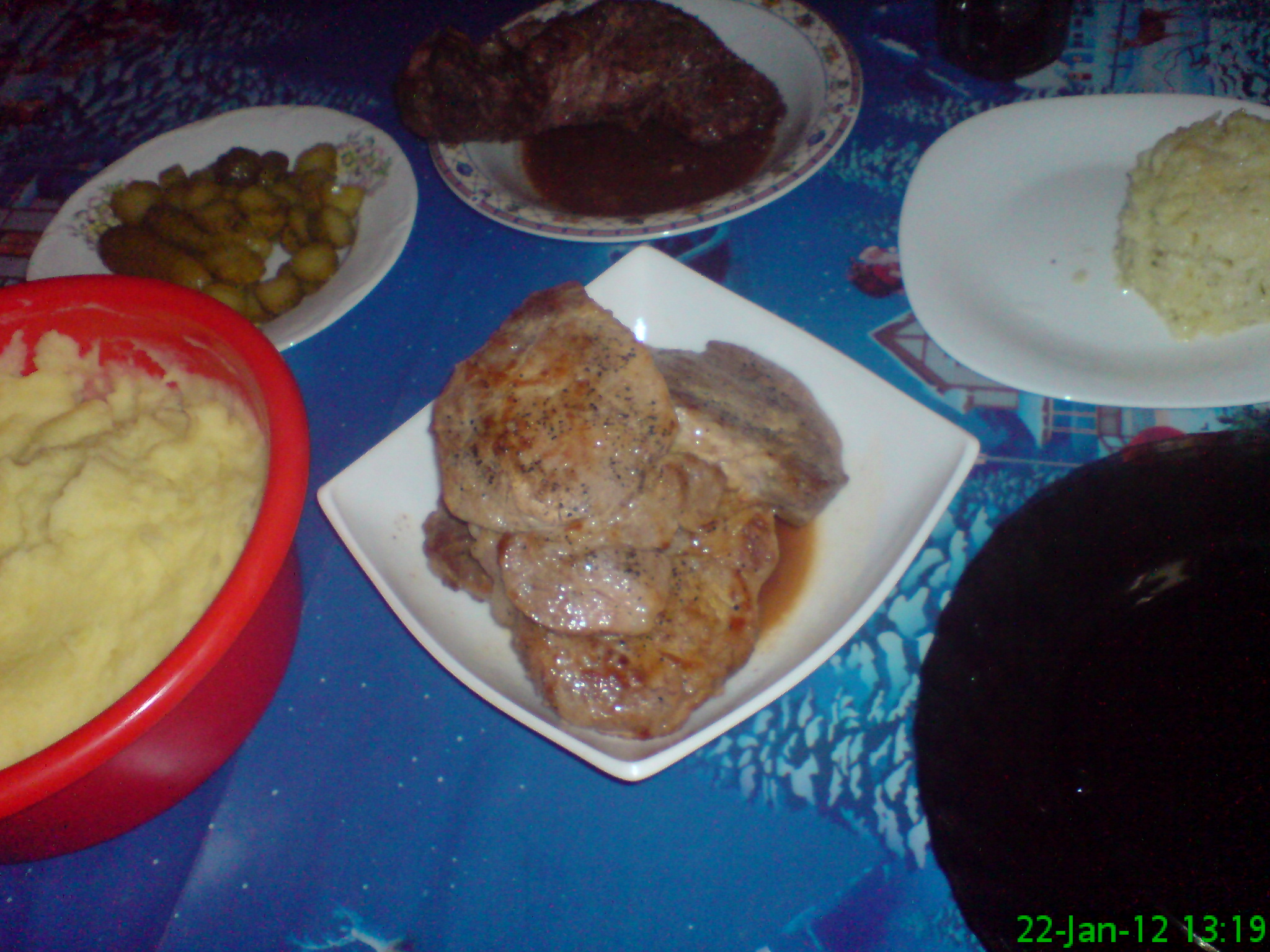 Imagine atasata: monthly_01_2012/post-1233-13272375696113.jpg
