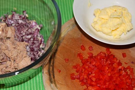 Imagine atasata: monthly_03_2010/post-107-126962564879.jpg