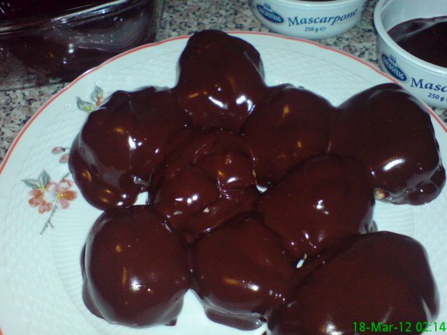 Imagine atasata: monthly_03_2012/post-1233-1332030210821.jpg