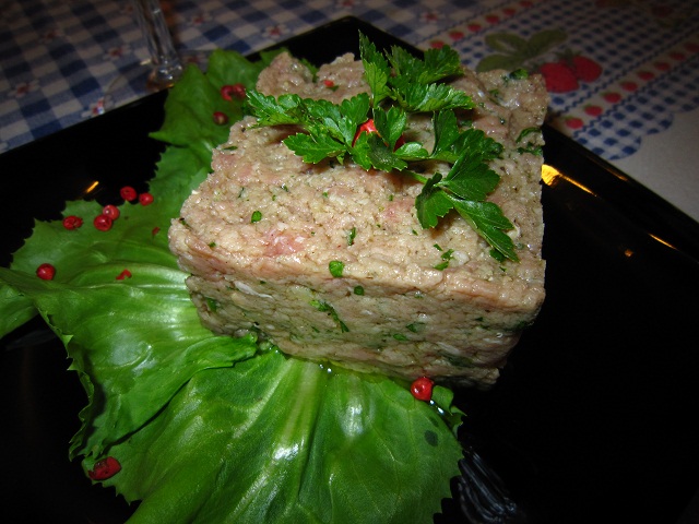 Imagine atasata: monthly_05_2012/post-199-13362101116116.jpg