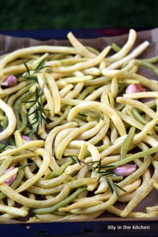 Imagine atasata: monthly_07_2011/post-9-13119430362135.jpg