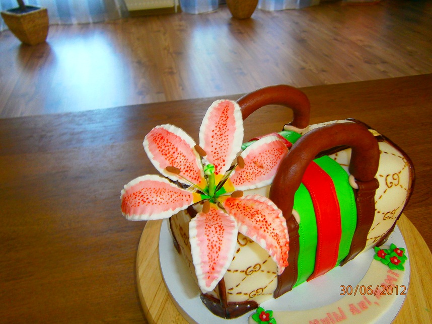 Imagine atasata: monthly_07_2012/post-1225-13412106647385.jpg