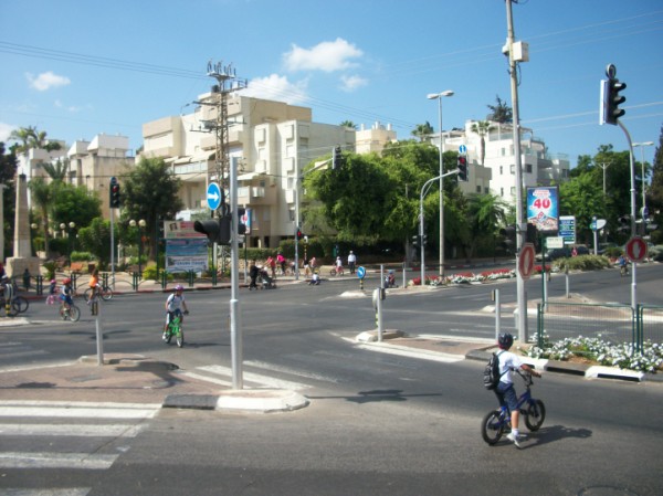 Imagine atasata: monthly_09_2012/post-243-13486777536043.jpg